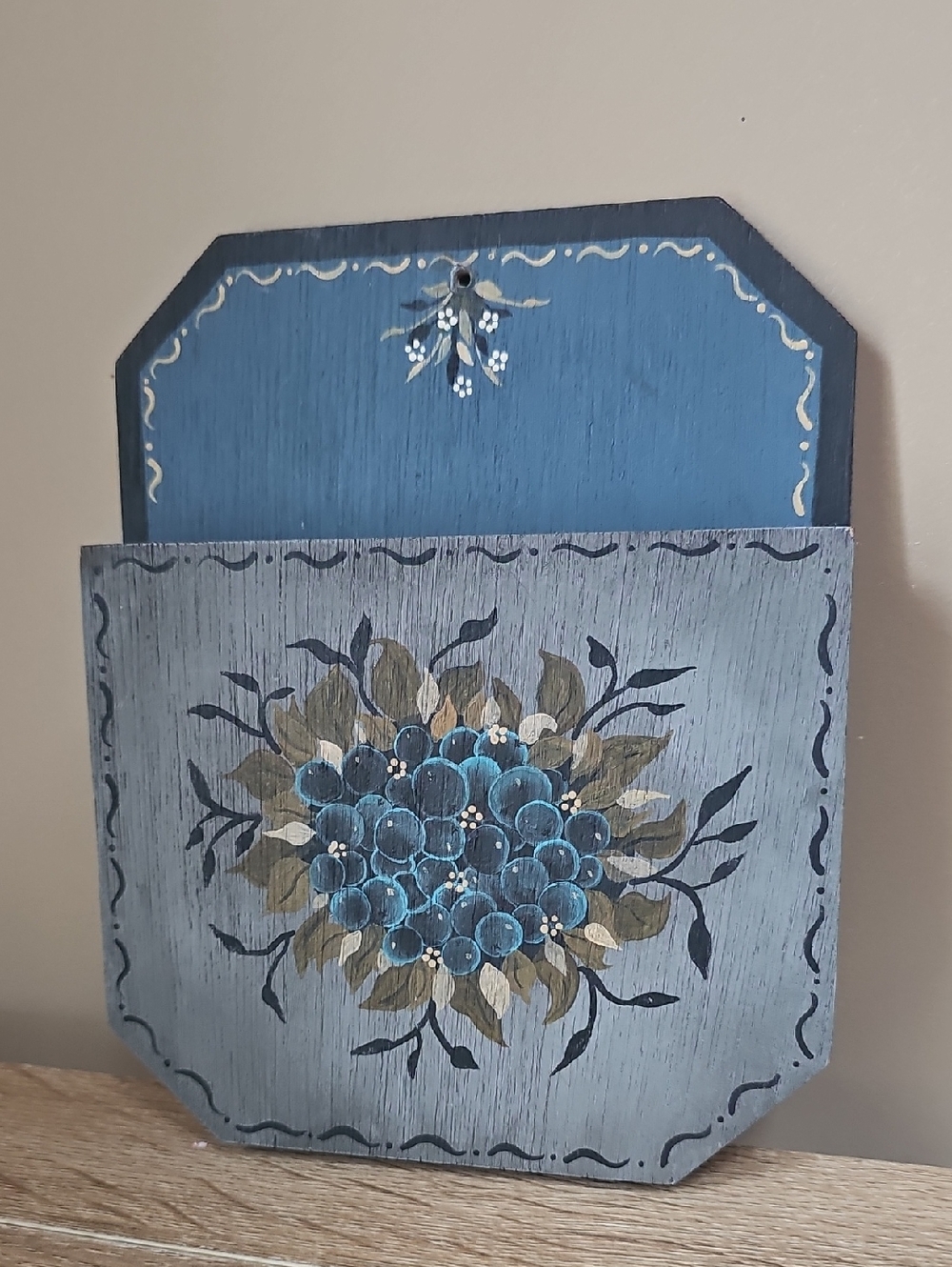 Hand-Painted Blueberry Floral Thin Wall Pocket Cottage Country Decor